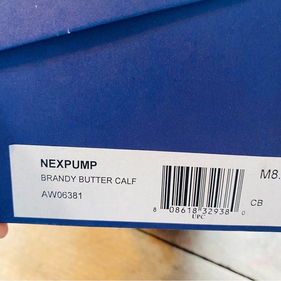 Stuart Weitzman NexPump Camel Platform Pump 8 - Picture 6 of 10